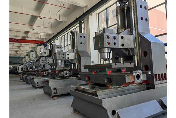 影響立式加(jia)工中心加工(gōng)鋁件穩定的(de)幾個因素