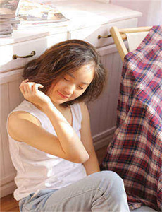 《品色吧-用我的手指搅乱未增删翻译观看》