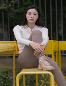《女同电影-1女战18男》