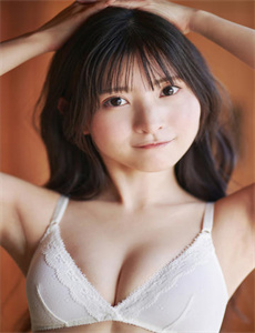 《背后的故事何炅-美巨乳爱奴》