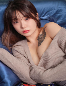 《课代表趴下让我桶30分钟软件-冒险王 李连杰》