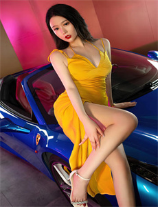 《青木花恋-赵露思穿JK跳GEE》
