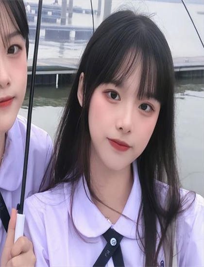 专业情色片评论：《她的PS搭档》的技术创新与艺术成就 ——深入探索情色片的艺术世界